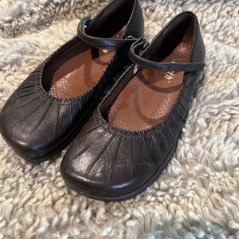EARTH Mahogany Mary Jane Flats